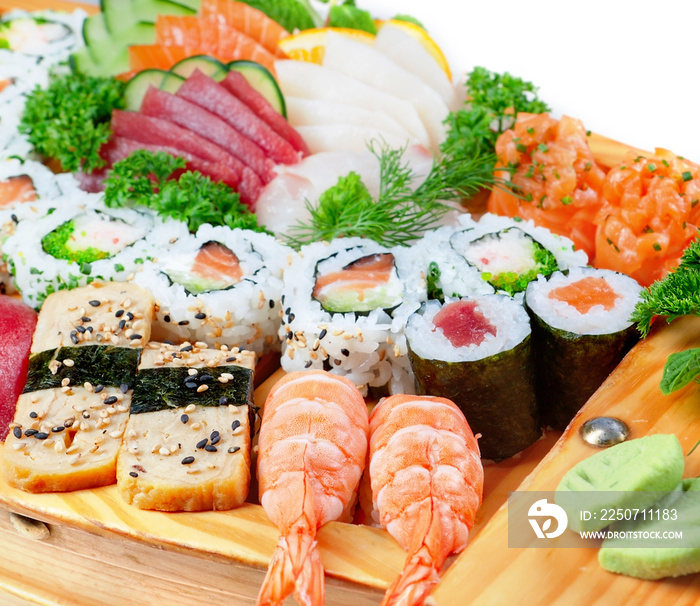 美味的异国寿司海鲜品种。