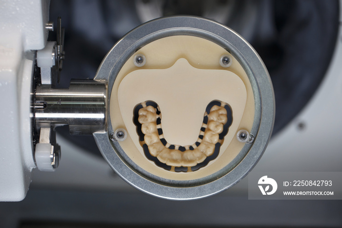 Dental Milling made in the jaw of a polymer