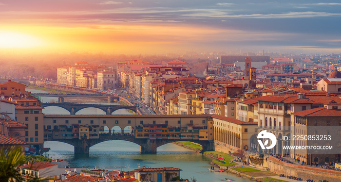 Ponte Vecchio Bridge over Arno river - Florence, Italy