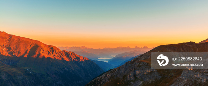 Sonnenaufgang im Nationalpark Hohe Tauern, Österreich