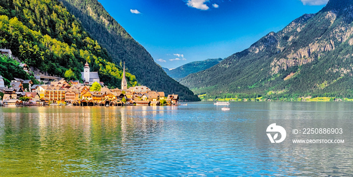 Hallstatt mit Hallstätter See im Salzkammergut, Oberösterreich, Österreich