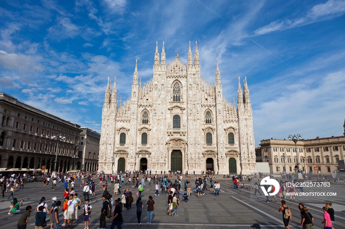 意大利米兰大教堂(Duomo & Piazza del Duomo)