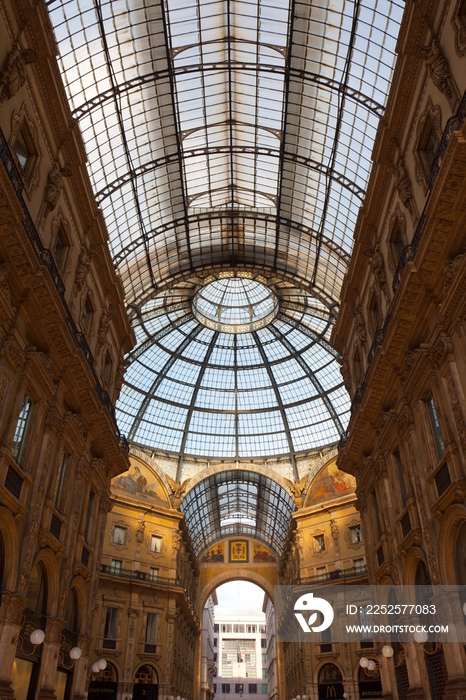 意大利米兰维多利亚二世拱廊(Galleria Vittorio Emanuele II)