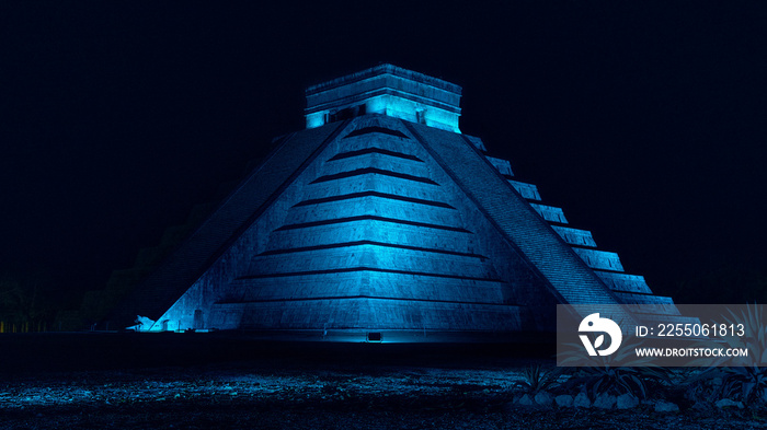 Pyramid of Chichen Itza