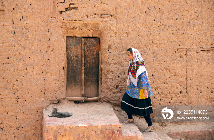 beautiful Iranian lady in a village of Abyaneh