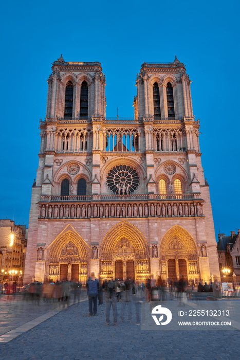 Notre-Dame de Paris front view at night