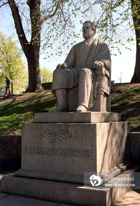 Statue of Franklin D Roosevelt