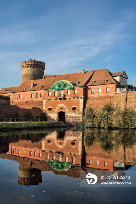 berlin, deutschland - zitadelle spandau mit wasserspiegelung