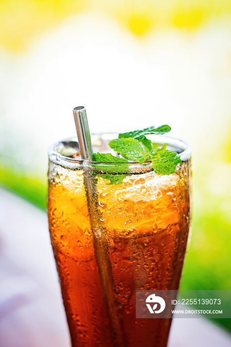 ice tea close up photography with bokeh background premium photo