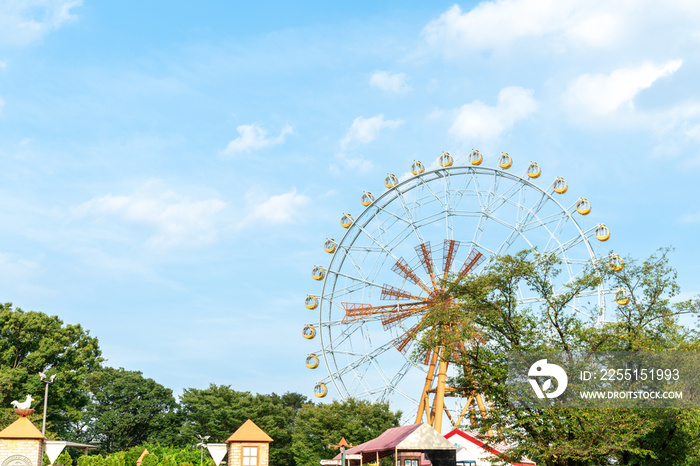 観覧車のある遊園地