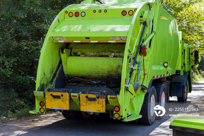 Mixed domestic waste collection recycling truck for use in residential areas to collect mixed household waste