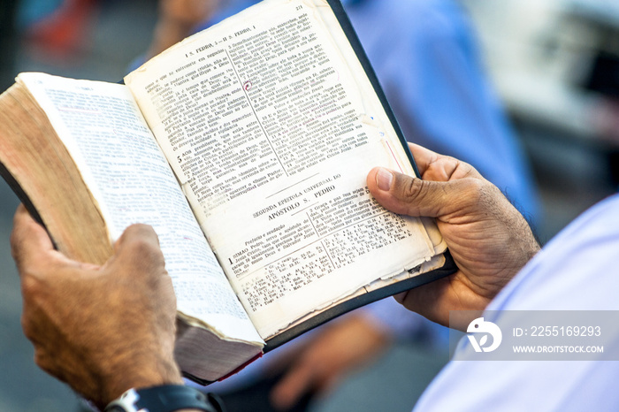 Sao Paulo, Brazil, August 29, 2011. Man evangelical preacher explains God’s Word in Se Square in downtown Sao Paulo