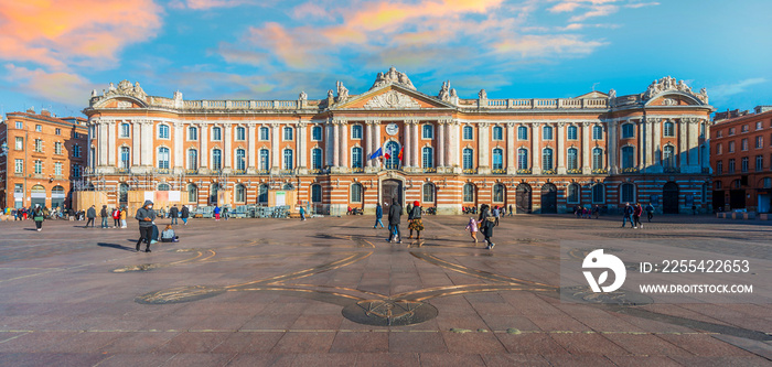 Place du Capitole and its tourists, in Toulouse in Haute-Garonne, Occitanie, France