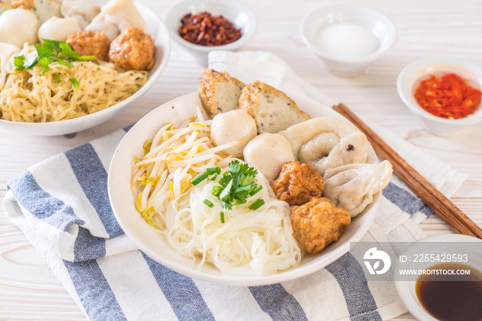 noodles bowl with fish ball