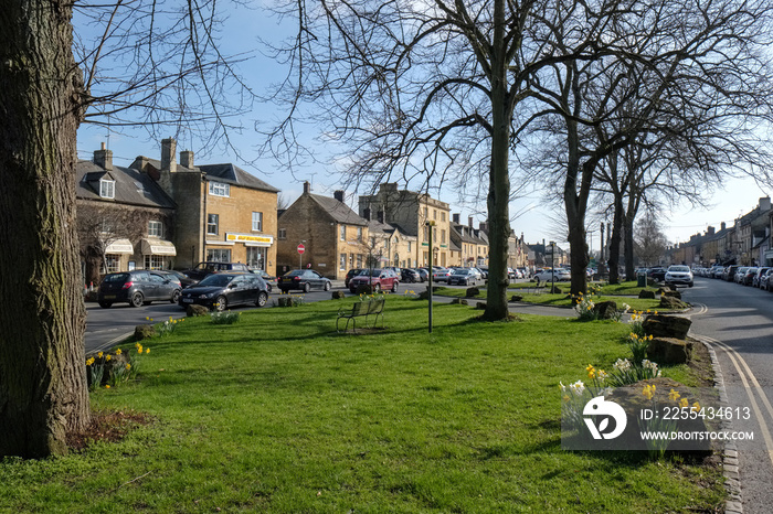 Sunny Spring Day in Moreton-in-Marsh