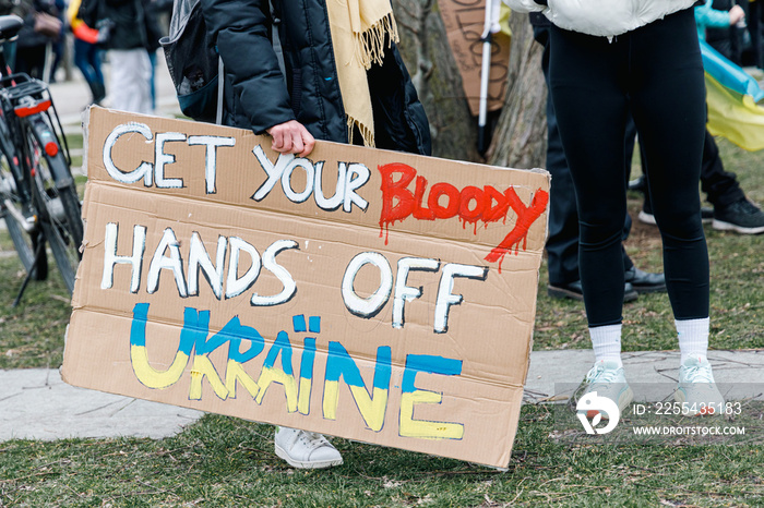 Banners against the war in Ukraine at the demonstration in Berlin