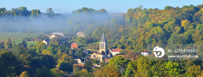 Brume matinale sur Mareil-sur-Mauldre, Île-de-France