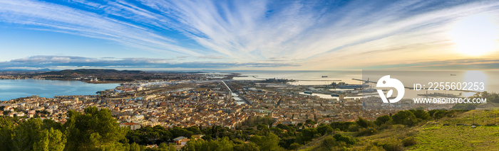 Panoramique depuis le Mont Saint Clair à Sète, Hérault en Occitanie, France