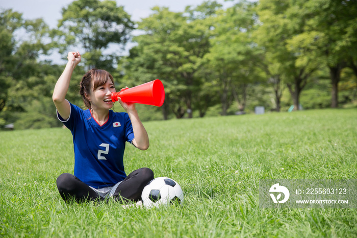 サッカーファンの女性