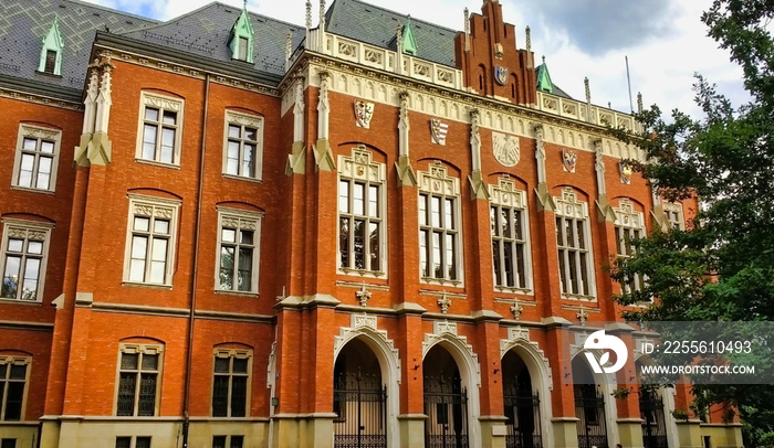 Jagiellonian University (Uniwersytet Jagielloński). Historic center in the city. Summer and blue sky
