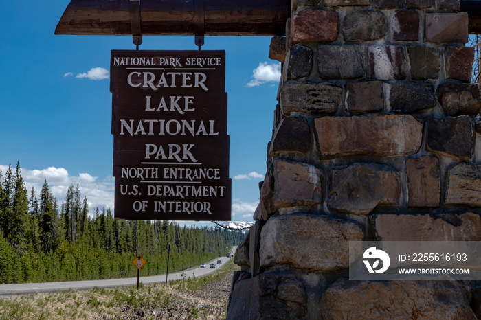 Crater Lake National Park Oregon summer road trip