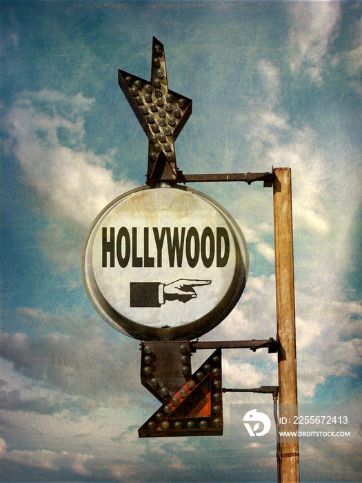 复古标志指向好莱坞的陈旧复古照片