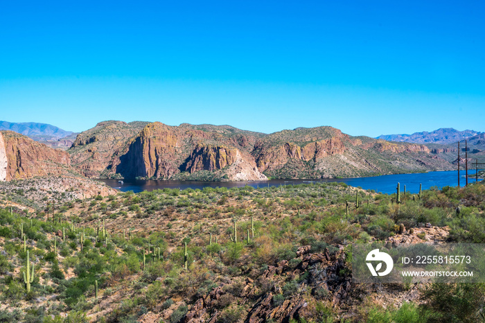 A gorgeous view of the natural landscape in Apache Junction, Arizona