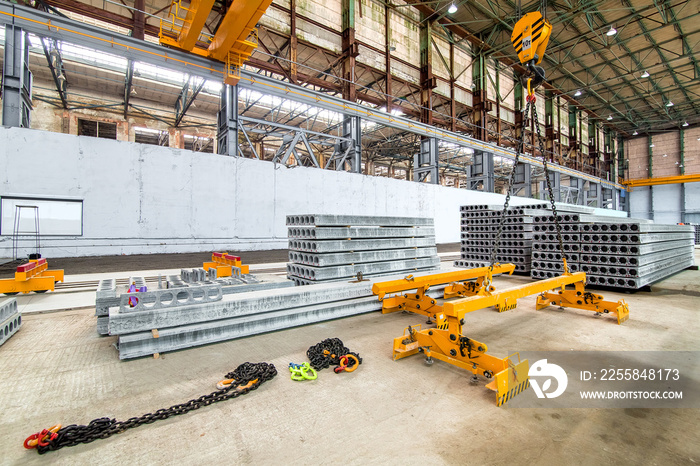 overhead crane beam hoist concrete slab on a plant for the production of hollow floor slabs and new 