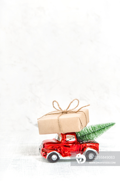 Red car gift box Christmas tree decoration