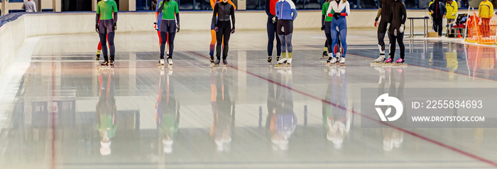 starting line mass start group of women speed skating