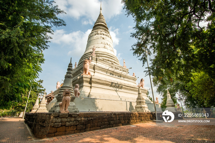 Wat Phnom pagoda