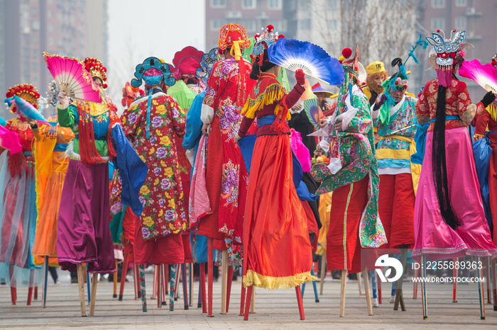 Chinese traditional festivals, folk dance, stunt performers.