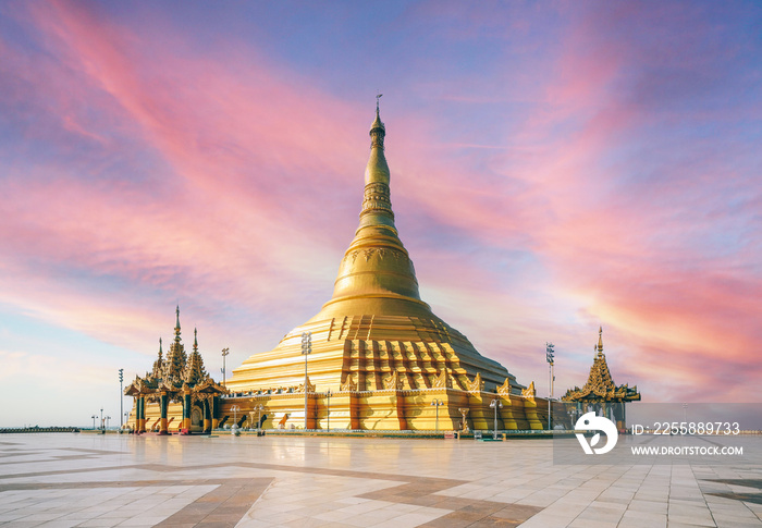 Uppatasanti Pagoda, The replica of Shwedagon Pagoda,Uppatasanti Pagoda at Nayphidaw