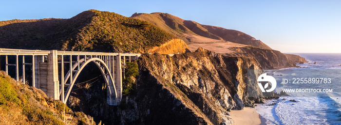 Panoramic view of Bixby Creek Bridge and the dramatic Pacific Ocean coastline, Big Sur, California
