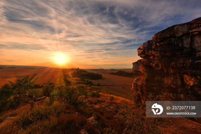 Sonnenuntergang Lichstimmung Teufelsmauer Harz Bodetal