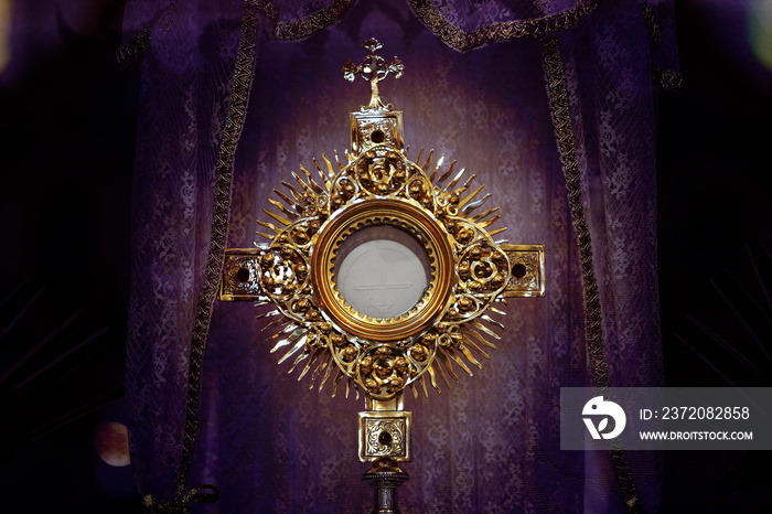 Ostensorial adoration in the catholic church - Holy Week