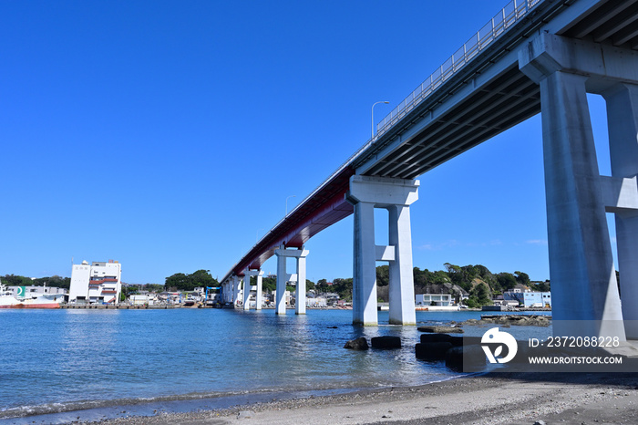 城ヶ島から三崎へ続く城ヶ島大橋