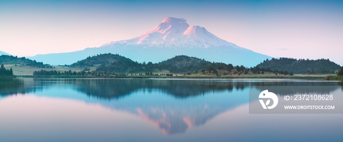 Beautiful Mount Shasta and Siskiyou Lake  A reflection of snow capped Mount Shasta in a clear water 