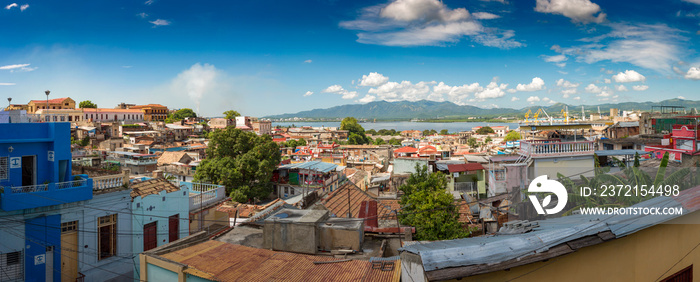 古巴圣地亚哥全景城市