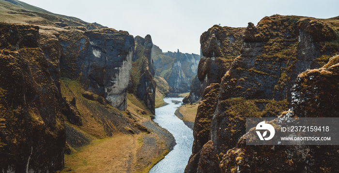 冰岛Fjadrargljufur独特的景观。顶级旅游目的地。FjadraargljufurCanyon是一个m