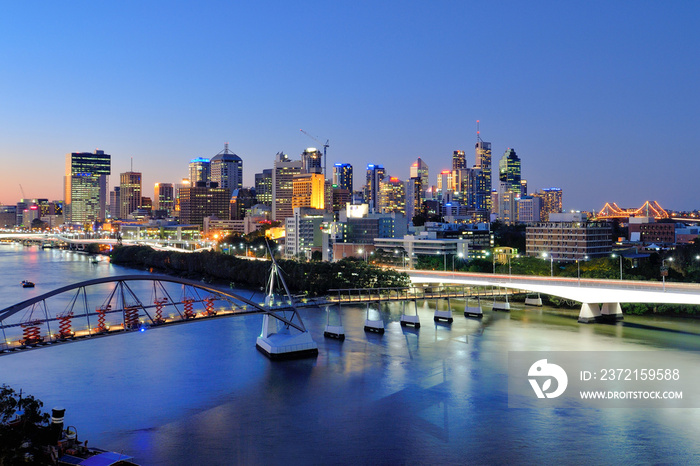 Australia Landscape : Brisbane city skyline at dusk