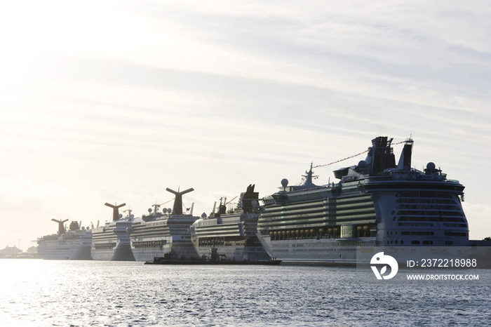 Florida, Miami, cruising ships in the Port of Miami, Biscayne Bay