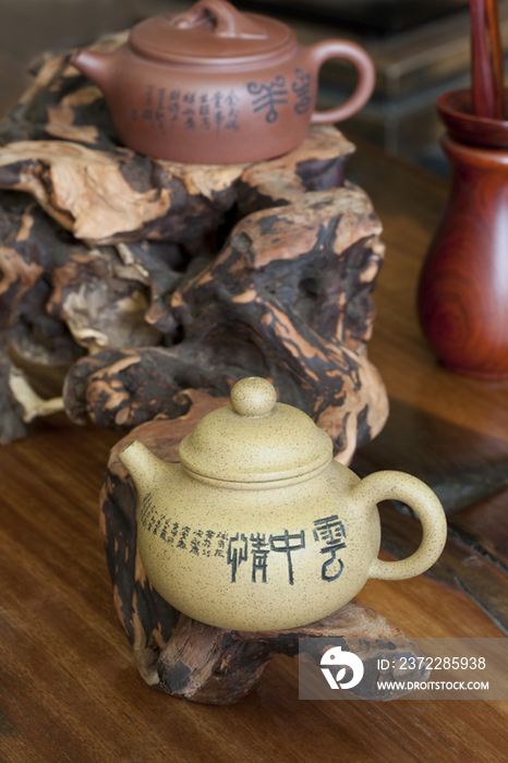 典雅中式茶壶