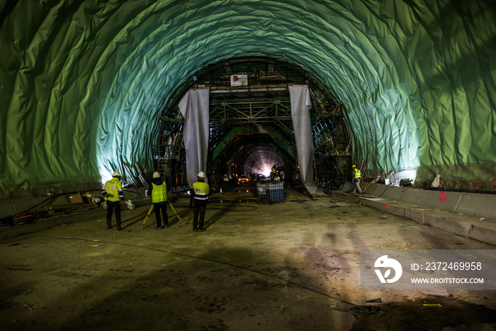 Construcción túnel ferroviario para el tren AVE