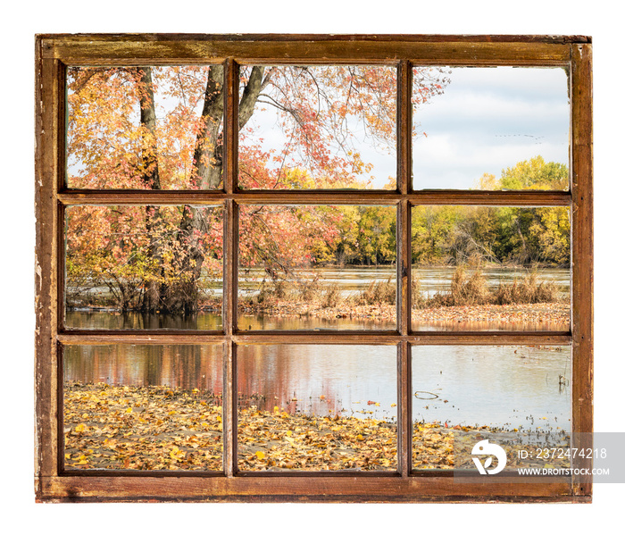 flooded Missouri River in fall colors scenery