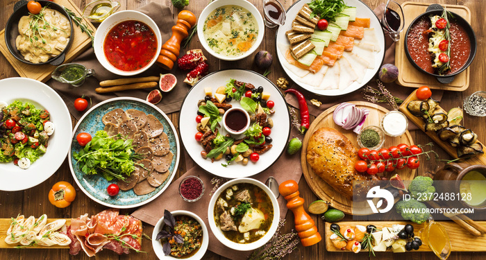 格鲁吉亚-亚美尼亚和阿塞拜疆国家美食的各种餐厅菜肴
