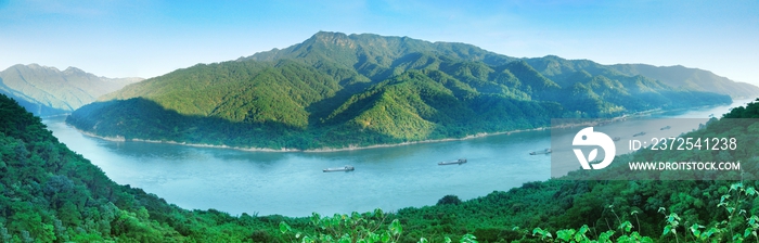 飞来峡峡江全景风光