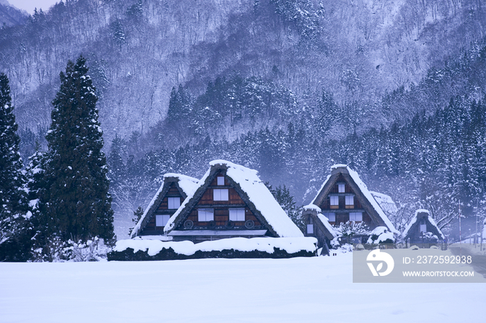 房屋雪景