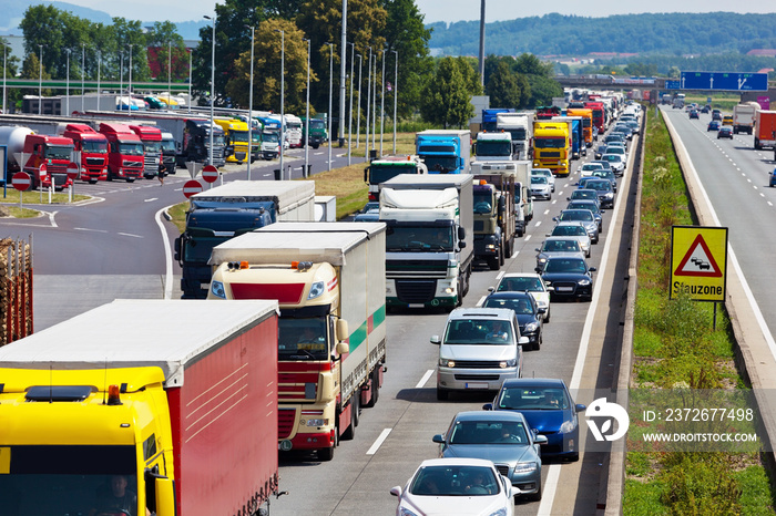 Stau auf Autobahn