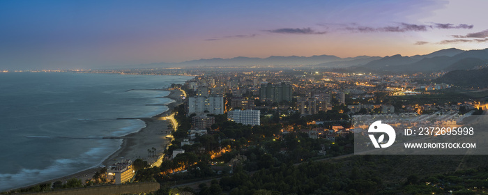 Panorámica de Benicassim anocheciendo  (Castellon, España).